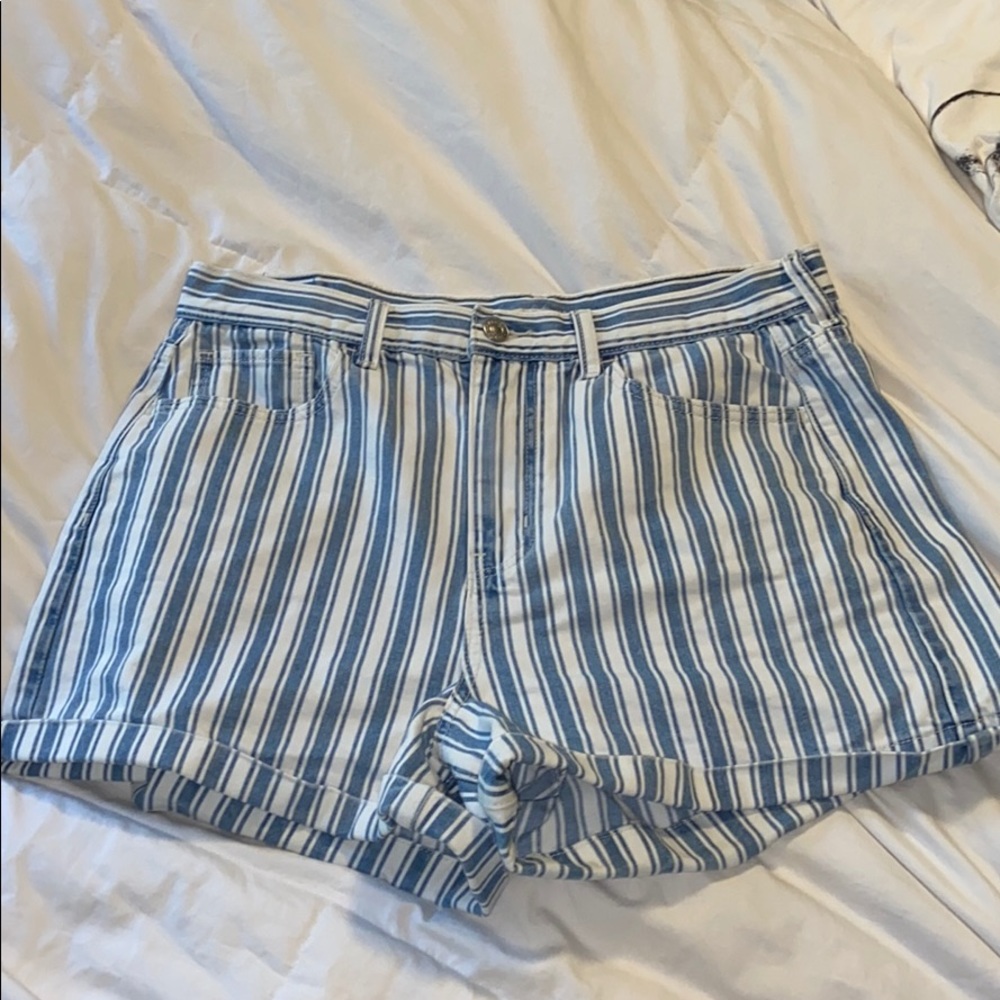 American Eagle striped mom shorts